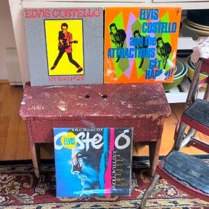 "3"ELVIS COSTELLO Authentic Vintage Vinyl Record's